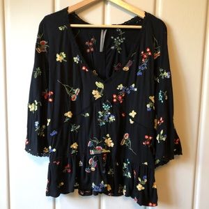 ANTHROPOLOGIE | Embroidered Flutter Sleeve Top s L